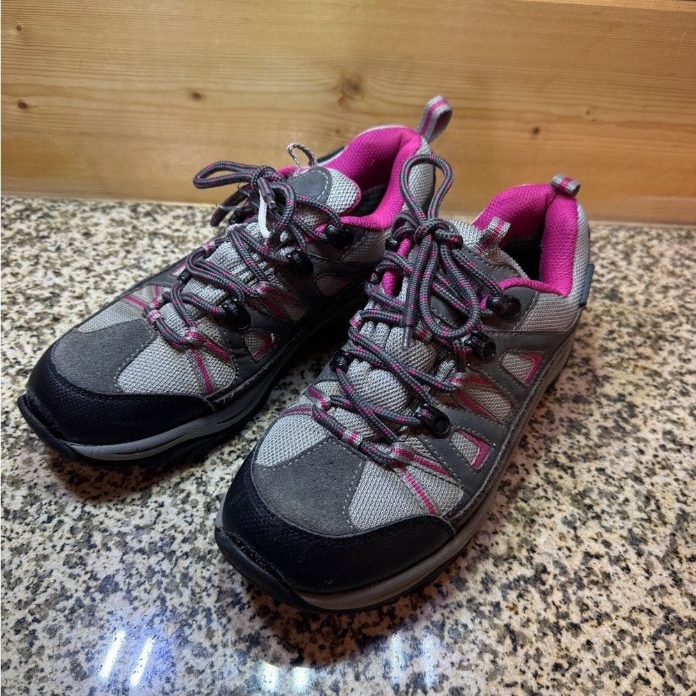 Bearpaw Size 8.5 Women's Gray and Pink Hiking Shoes‎